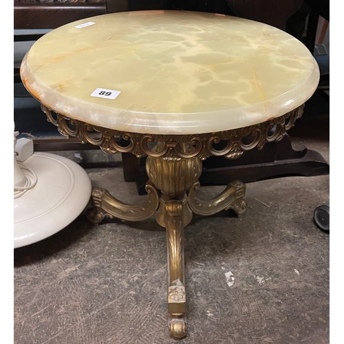 89 - GILT METAL BASED CIRCULAR ONYX TOPPED TABLE