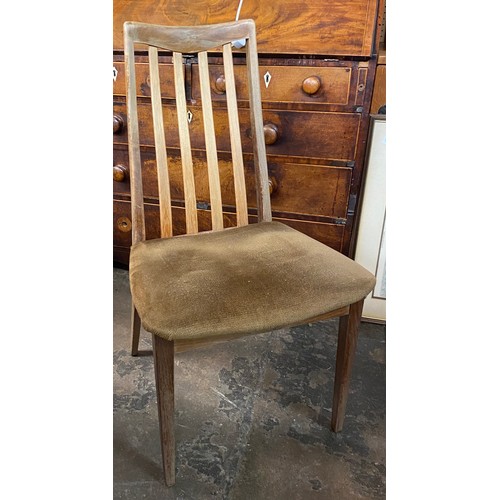 149 - TEAK G PLAN CIRCULAR DINING CHAIR AND FOUR CHAIRS