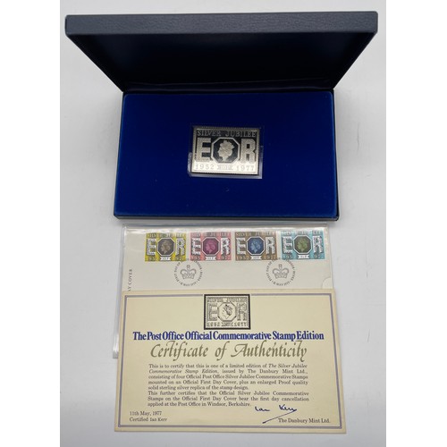 560 - CASED DANBURY MINT SILVER JUBILEE COMMEMORATIVE EDITION INGOT PROOF WITH A SILVER JUBILEE 52-77 POST... 