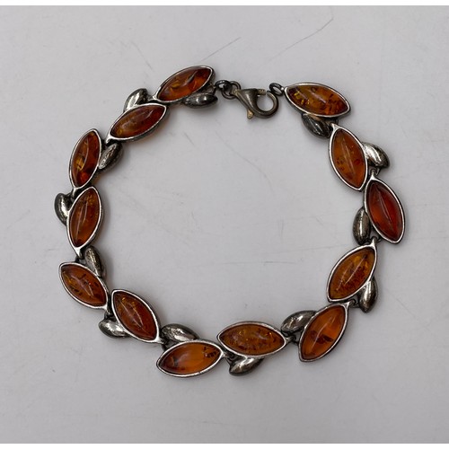 565 - BOXED SILVER AMBER LINK BRACELET