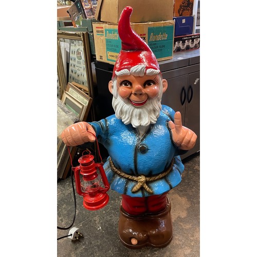 142C - OVERSIZED FIBRE GLASS GARDEN GNOME WITH HURRICANE LANTERN