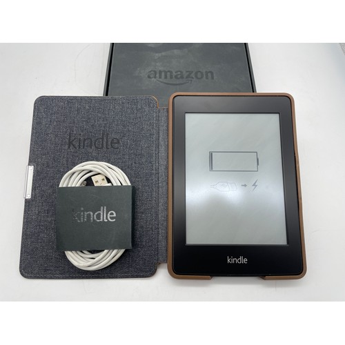 502 - KINDLE PAPER WHITE TABLET WITH CHARGER