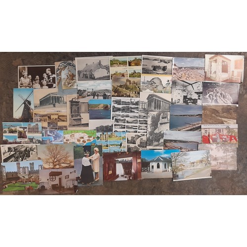 551 - MIXTURE OF ASSORTED PICTURE POSTCARDS