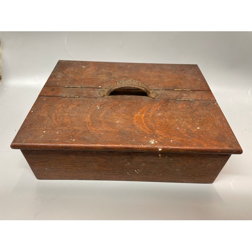 482 - OAK DOUBLE HINGED BOX