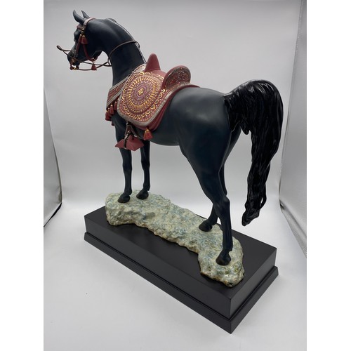 480 - BOXED LLADRO LIMITED EDITION 155/300 ARABIAN PURE BRED BLACK STALLION WITH CERTIFICATE