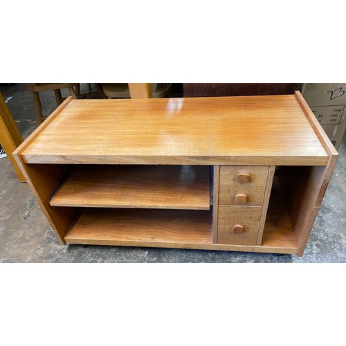 176 - TEAK MEDIA UNIT