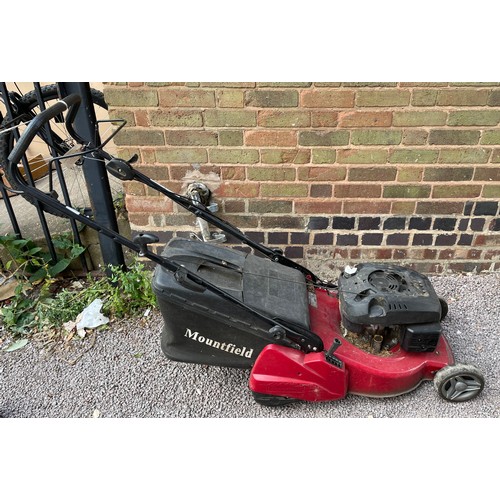 139 - MOUNTFIELD PETROL LAWNMOWER AND GRASSBOX