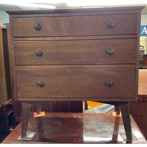 84 - 1950S/60S THREE DRAWER CHEST