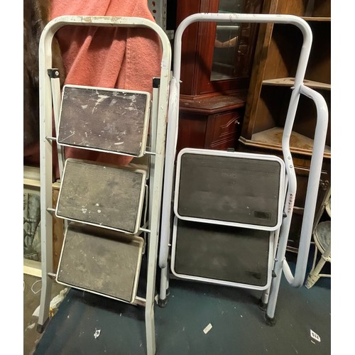 34 - TWO TREAD AND THREE TREAD SMALL STEP LADDERS