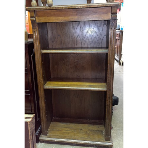 129 - OAK NARROW DWARF BOOKCASE