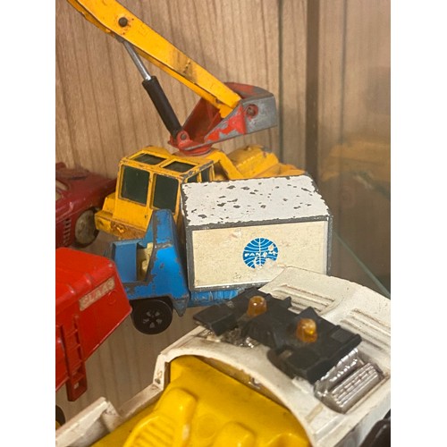 396 - SMALL SELECTION OF DIE CAST TOY CARS PLAYWORN