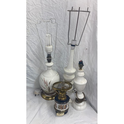 392 - GROUP OF TABLE LAMPS INC LOBED, HAND PAINTED, AND FIGURAL PANEL EXAMPLE