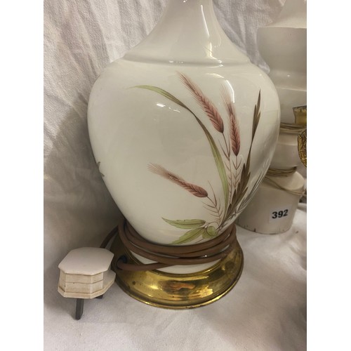 392 - GROUP OF TABLE LAMPS INC LOBED, HAND PAINTED, AND FIGURAL PANEL EXAMPLE