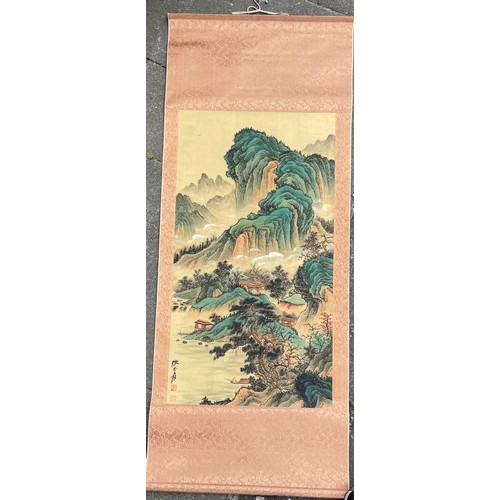 572 - CHINESE PRINTED WALL HANGING OF A MOUNTAIN LANDSCAPE