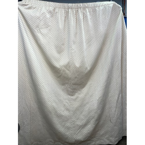 94 - GOOD QUALITY GOLD AND CREAM LOZENGE PATTERNED CURTAINS WITH TIEBACKS 7FT DROP APPROX