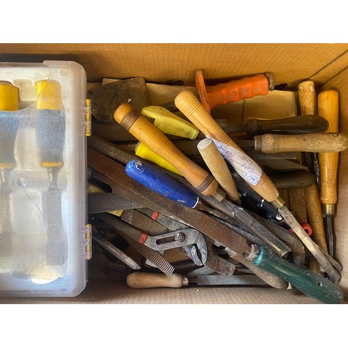 252 - BOX OF MISCELLANEOUS TOOLS, CHISELS,  PLIERS