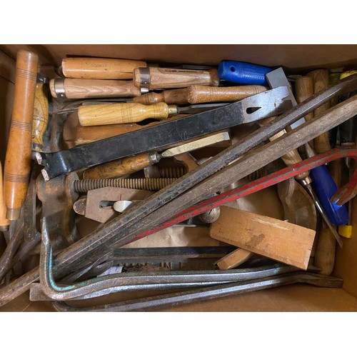 276 - CARTON - VARIOUS WOOD CHISELS AND JEMMY BARS