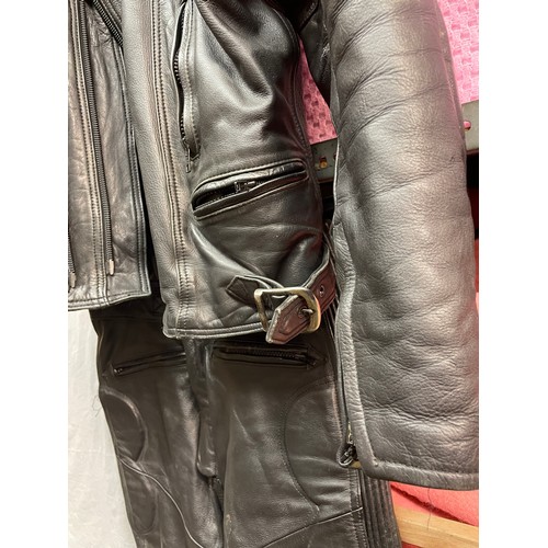 34 - BLACK LEATHER BELSTAFF MOTORCYCLE SUIT