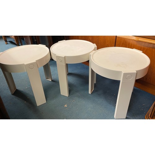 63 - SPACE AGE WHITE NEST OF TABLES