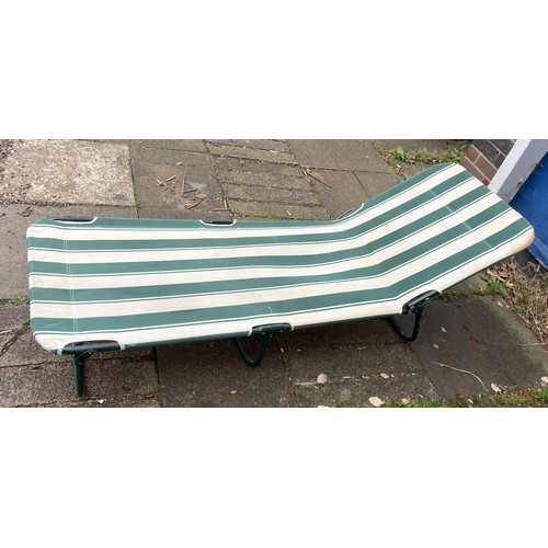 182 - GREEN STRIPED GARDEN LOUNGE CHAIR