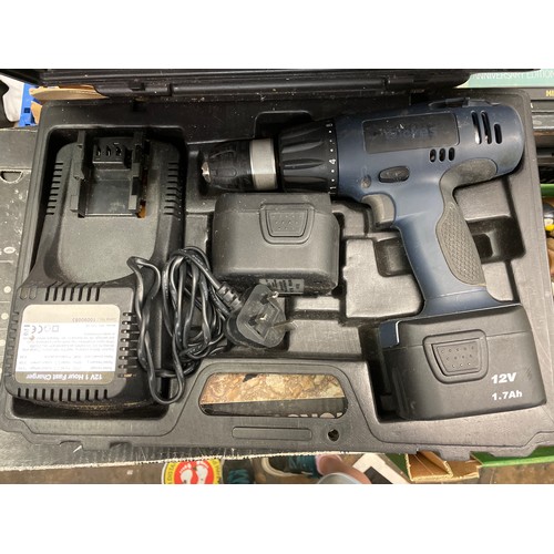 384 - WICKES CORDLESS 12V DRILL