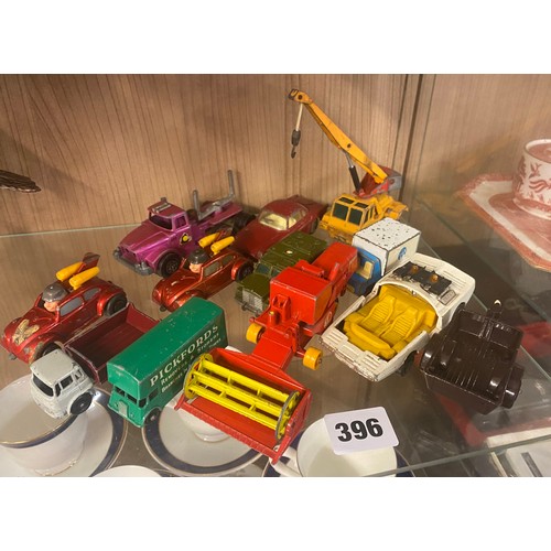 411 - SMALL SELECTION OF DIE CAST TOY CARS PLAYWORN