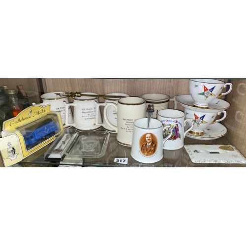 317 - SHELF OF MASONIC LODGE CERAMIC MUGS, TEACUP DUOS, LIGHT SWITCH COVER AND GLASS PIN DISH