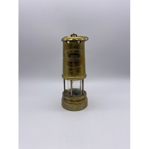 461 - BRITISH COAL MINING CO SAFETY LANTERN