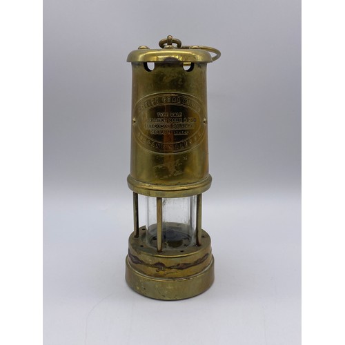 461 - BRITISH COAL MINING CO SAFETY LANTERN