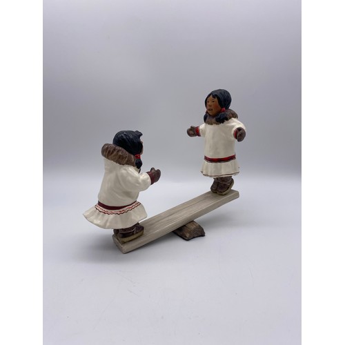 462 - ALAN JOHNSON 1998 “BETSY AND JO” CERAMIC INUIT FIGURE GROUP