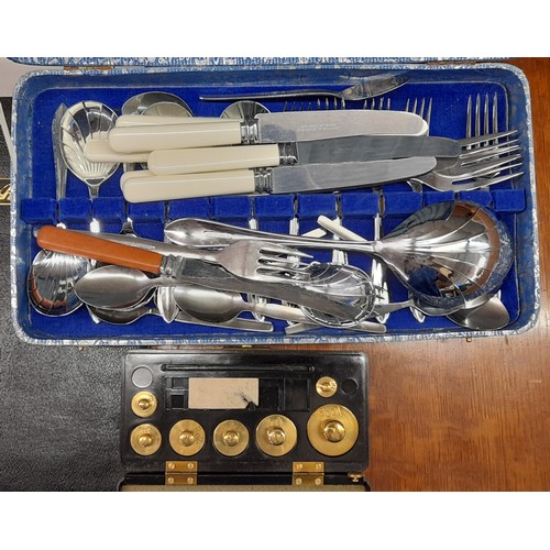 389 - CANTEEN OF CUTLERY, CANTEEN BOX OF PHOTO SLIDES AND SMALL BOX OF BRASS WEIGHTS