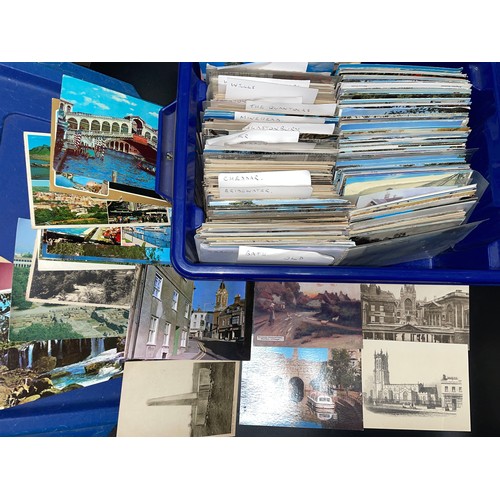 551 - CARTON OF PICTURE POSTCARDS TOPOGRAPHICAL SOMERSET AND SURROUNDING AREA