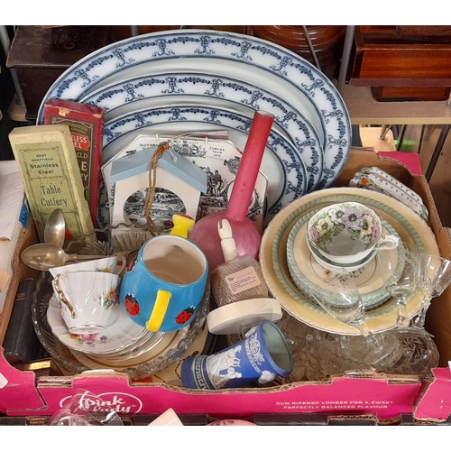 224 - CARTON - GRADUATED OVAL MEAT PLATTERS, VICTORIAN JUBILEE PLATE, GLASSWARE, AND CERAMICS