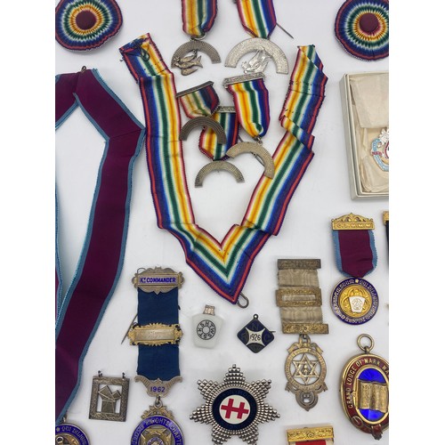 480 - TRAY OF FREE MASONRY MEDALLIONS AND JEWEL'S, ROYAL ARC MARINA LODGE GRAND LODGE OF MARK MASTER MASON... 