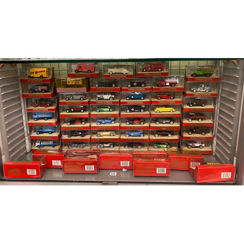 325 - SHELF OF MODELS OF YESTER YEAR Y SERIES MINT AND BOXED DIE CAST CARS