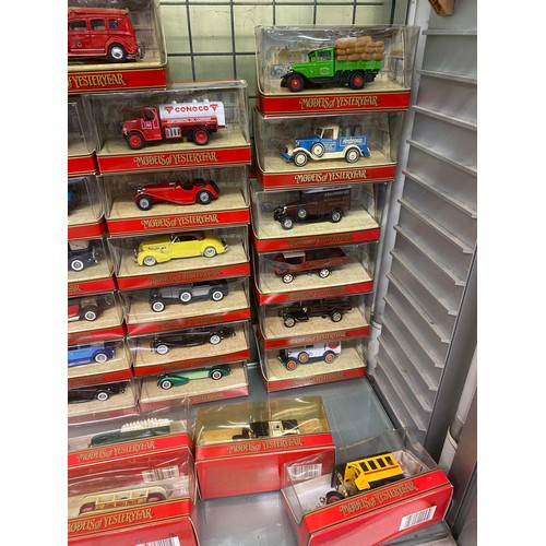 325 - SHELF OF MODELS OF YESTER YEAR Y SERIES MINT AND BOXED DIE CAST CARS