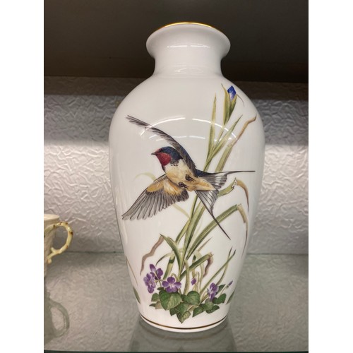 349 - FRANKLIN PORCELAIN MEADOW LAND BIRD VASE