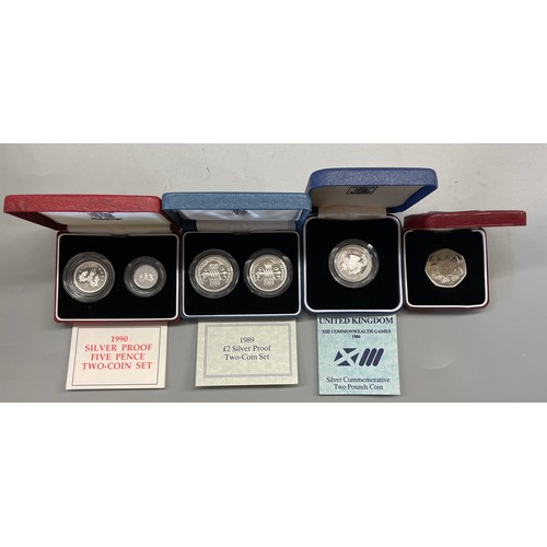 585 - 1989 SILVER TWO POUND PROOF £2 SET, 1986 SILVER COMMEMORATIVE £2 COIN, 1990 SILVER PROOF FIVE PENCE ... 