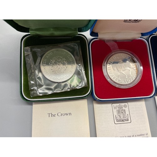 588 - BOXED 1972 CROWN, QUEEN ELIZABETH THE QUEEN MOTHER 80TH BIRTHDAY PROOF CROWN, SILVER PROOF CROWN, SI... 