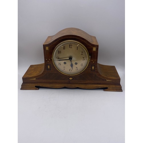 543 - MAHOGANY AND INLAID ARCH CASED CHIMING MANTLE CLOCK