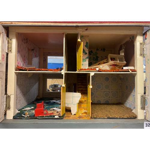 320 - HAND MADE DOLLS HOUSE