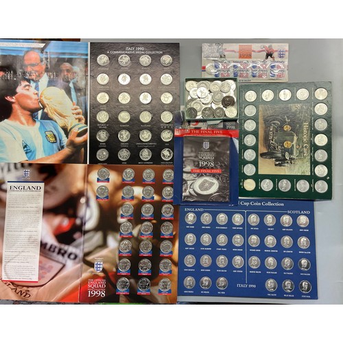 557 - FOOTBALL ITALIA WORLD CUP 1990 COMMEMORATIVE MEDAL COLLECTION, ESSO WORLD CUP COIN COLLECTION, 1998 ... 