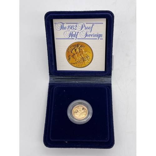 586 - 1982 PROOF GOLD HALF SOVEREIGN