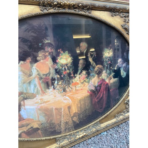 288 - LITHOGRAPHIC PRINT OF THE DINNER PARTY IN ORNATE GILT CARVED FRAME