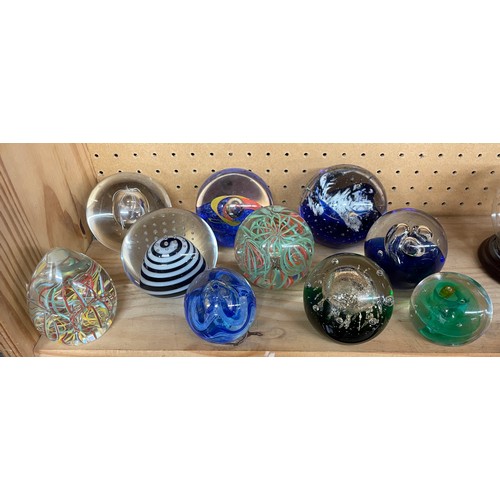 526 - SELECTION OF GLASS PAPER WEIGHTS INC CAITHNESS