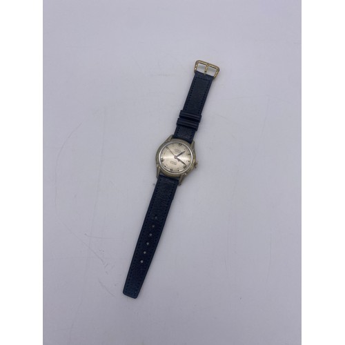 573 - GENTLEMAN’S PIERCE 17 JEWEL WRISTWATCH ON LEATHER STRAP