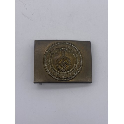 566 - GERMAN MILITARY WWII BELT BUCKLE AND BADGES