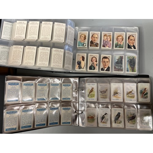 600 - TWO BINDERS OF GALLAGHER LIMITED CIGARETTE CARDS INCLUDING FAMOUS FOOTBALLERS, ZOO AND AQUARIUM,