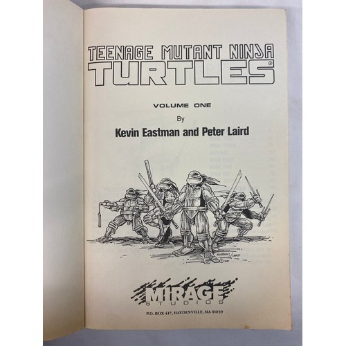 470 - EASTMAN AND LAIRDS TEENAGE MUTANT NINJA TURTLE COLLECTED BOOK VOLUME ONE