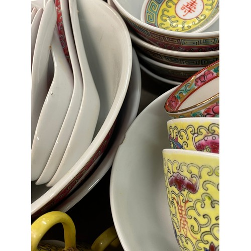 452 - CARTON - CHINESE FAMILLE JEUNE AND ROSE RICE BOWLS, LADLES, AND SERVING DISHES